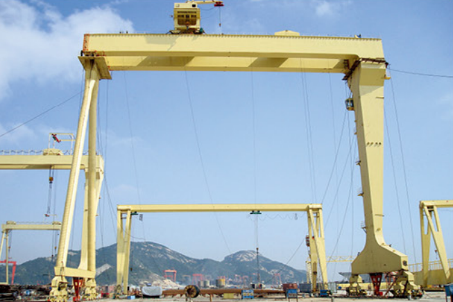 造船門式起重機(jī)